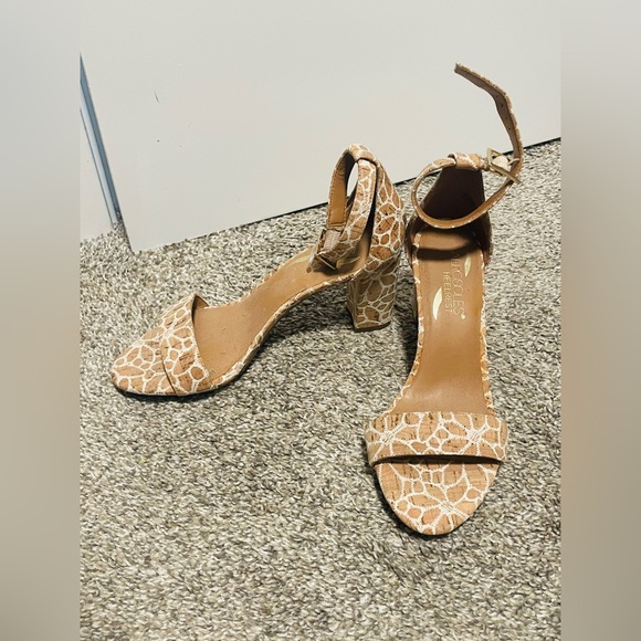 Aerosoles Women's Bird of Paradise Sandal - Picture 6 of 7